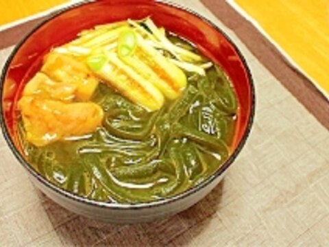 つるつるわかめきしめん風のカレー南蛮